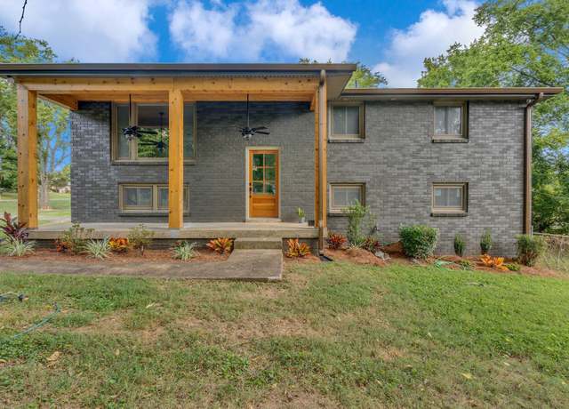 Property at 127 Veebelt Dr, Hendersonville, TN 37075, 3 beds, 3 baths