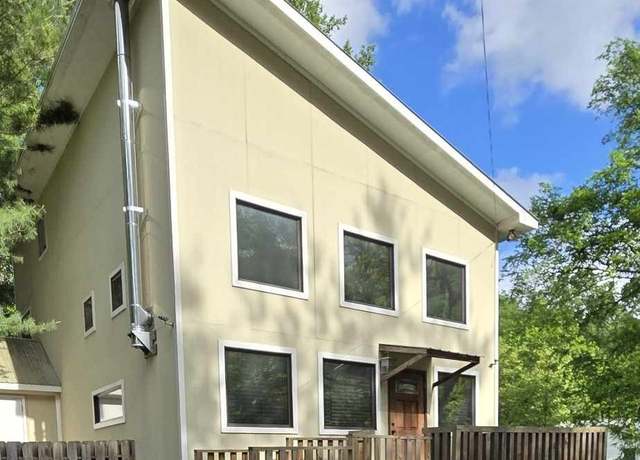 Property at 8478 Murfreesboro Hwy, Manchester, TN 37355, 2 beds, 1 bath