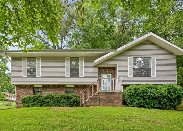 Property at 7622 Cove Ridge Dr, Hixson, TN 37343, 3 beds, 2.5 baths