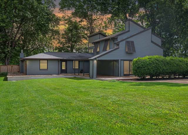 Property at 6621 River View Dr, Nashville, TN 37209, 3 beds, 3 baths