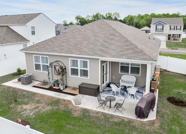 Property at 116 Stammer Farms Blvd, Chapel Hill, TN 37034, 3 beds, 2 baths