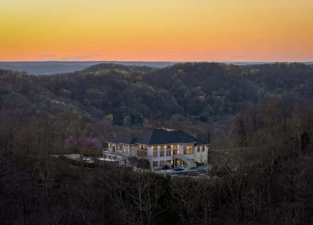 Property at 720 Valhalla Ln, Brentwood, TN 37027, 5 beds, 4.5 baths
