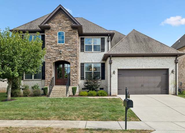 Property at 8009 June Apple Ln, Spring Hill, TN 37174, 4 beds, 3 baths