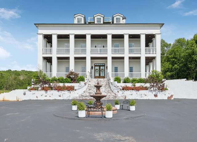 Property at 1181 Chicken Rd, Lebanon, TN 37090, 5 beds, 5.5 baths