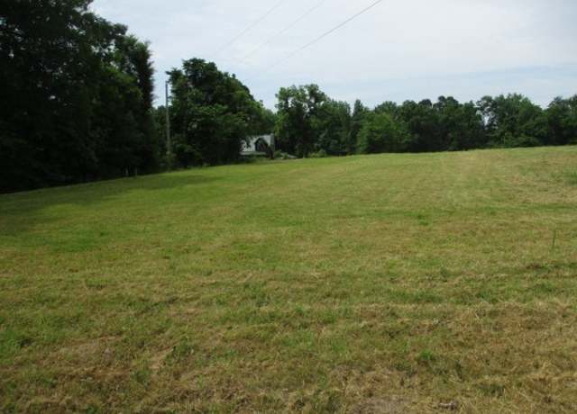 Property at 394 Belotes Bend Rd, Castalian Springs, TN 37031
