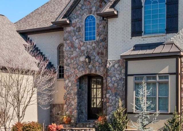Property at 1308 Round Hill Ln, Spring Hill, TN 37174, 6 beds, 5 baths