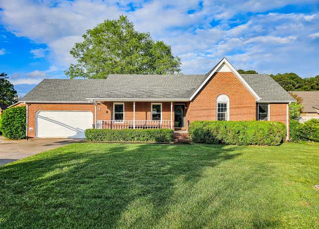 Property at 103 Hillcrest Dr, Tullahoma, TN 37388, 3 beds, 2 baths
