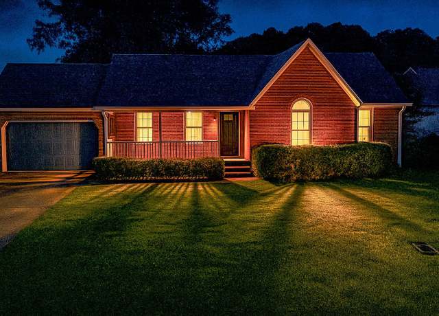 Property at 103 Hillcrest Dr, Tullahoma, TN 37388, 3 beds, 2 baths