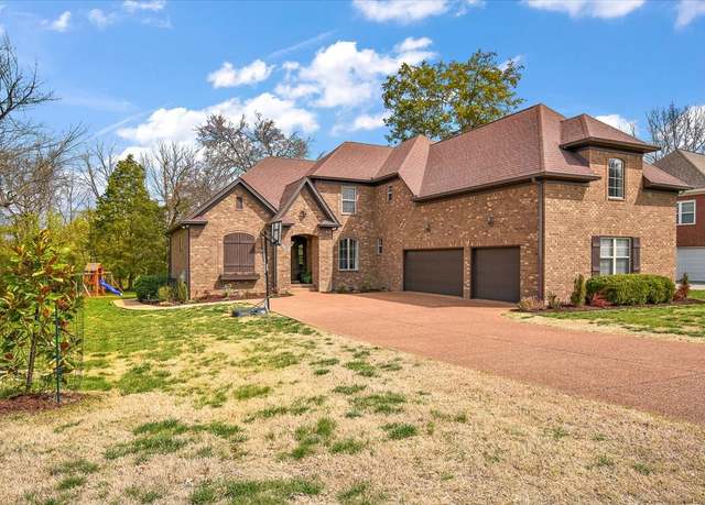 Property at 111 Wynbrooke Trce, Hendersonville, TN 37075, 5 beds, 3 baths