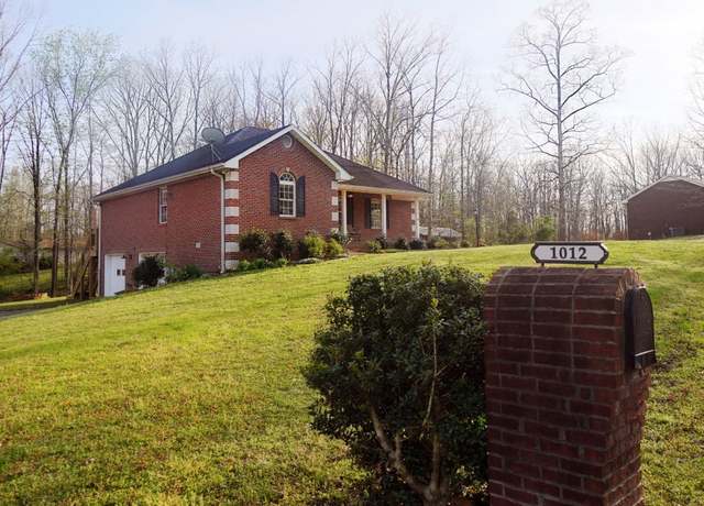 Property at 1012 Gilmer Dr, Centerville, TN 37033, 3 beds, 3 baths