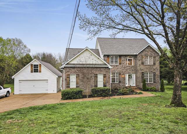 Property at 4005 Dell Dr, Mount Juliet, TN 37122, 3 beds, 2.5 baths