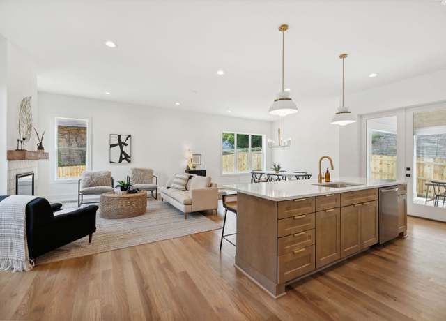 Property at 5021 Cherrywood Dr, Nashville, TN 37211, 4 beds, 3.5 baths