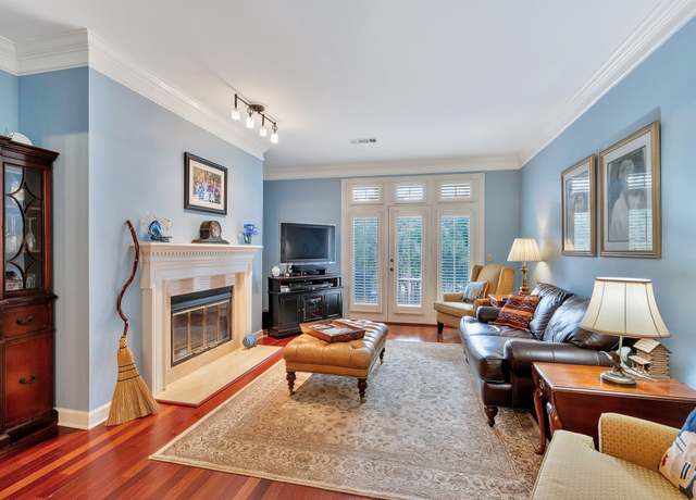 Property at 4105 Ashley Park Dr, Nashville, TN 37205, 2 beds, 2 baths