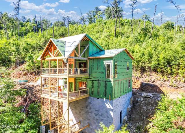 Property at 928 Ski Mountain Rd, Gatlinburg, TN 37738, 3 beds, 3 baths