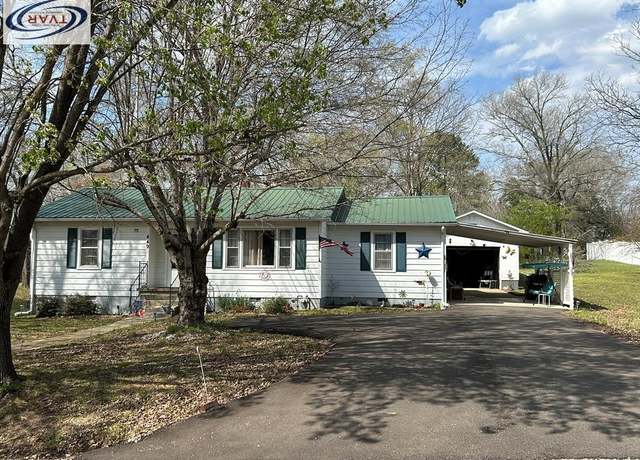 Property at 449 Oak St, Big Sandy, TN 38221, 3 beds, 1 bath