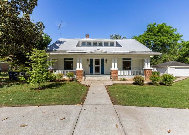 Property at 611 N Jefferson St, Shelbyville, TN 37160, 5 beds, 3 baths