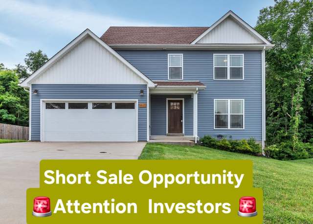 Property at 1062 Spicer Dr, Clarksville, TN 37042, 4 beds, 2.5 baths