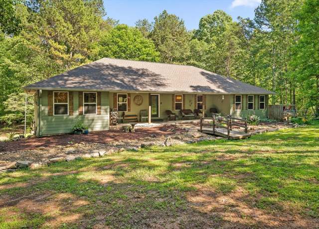 Property at 204 Chapman Ct, La Fayette, GA 30728, 4 beds, 3 baths
