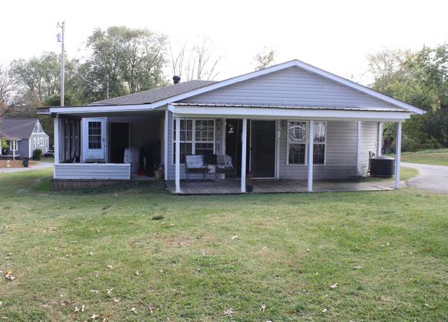 Property at 116 Woodland St, Livingston, TN 38570, 3 beds, 2 baths