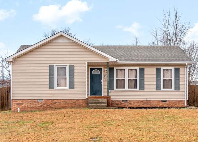 Property at 943 Princeton Dr, Clarksville, TN 37042, 3 beds, 2 baths