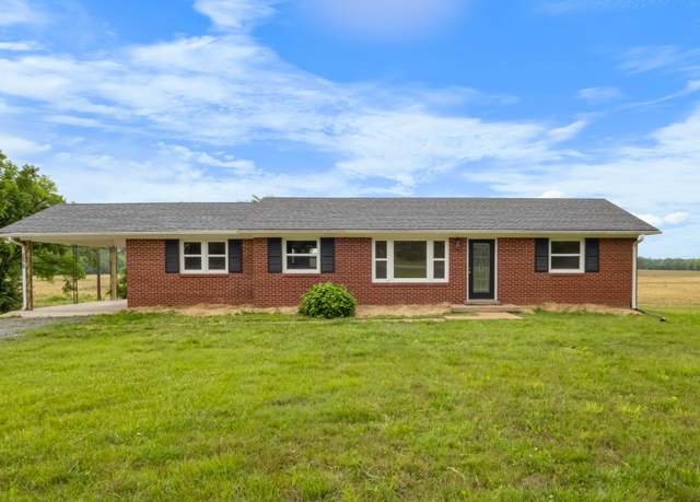 Property at 3070 Dover Rd, Woodlawn, TN 37191, 3 beds, 2 baths
