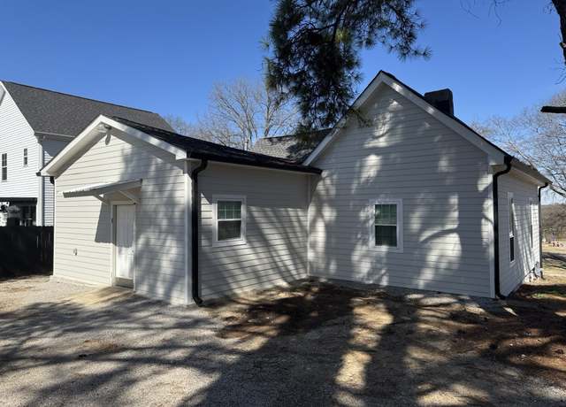 Property at 414 Washington St, Columbia, TN 38401, 2 beds, 2 baths