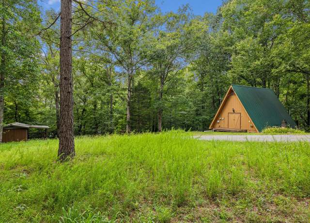 Property at 111 Mud Hill Rd, Dover, TN 37058, 1 bed, 1.5 baths