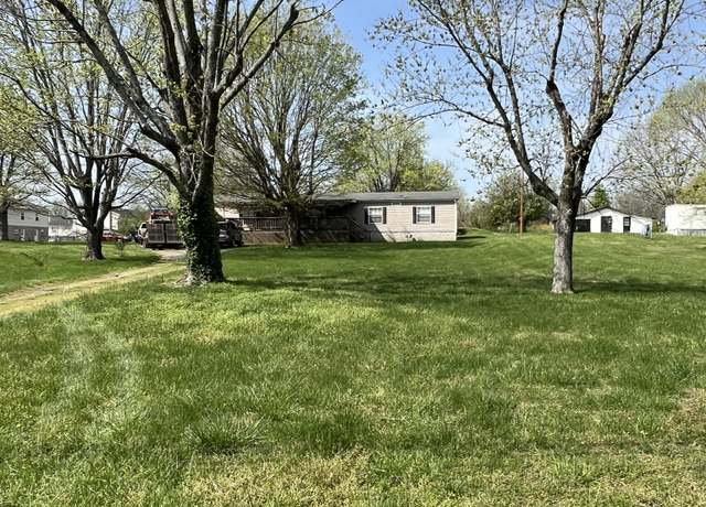 Property at 1241 S Russell St, Portland, TN 37148, 4 beds, 2 baths