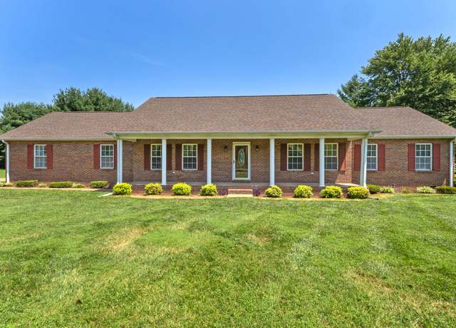 Property at 604 N Russell St, Portland, TN 37148, 3 beds, 2.5 baths