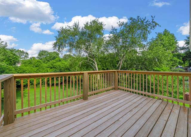 Property at 712 Green Valley Ct, Clarksville, TN 37042, 3 beds, 2 baths