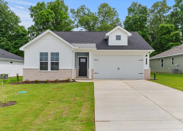 Property at 30 Aurora Cir, Fayetteville, TN 37334, 3 beds, 2 baths