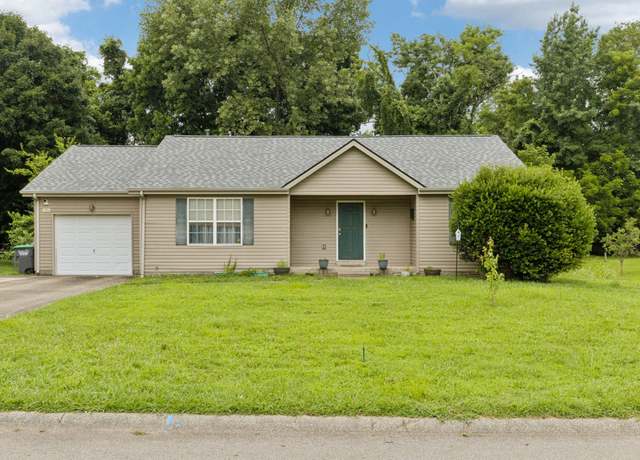 Property at 404 Kelsey Dr, Clarksville, TN 37042, 3 beds, 2 baths