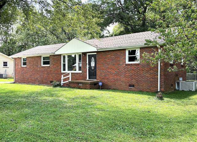 Property at 25 Charlemagne Blvd, Clarksville, TN 37042, 3 beds, 1 bath