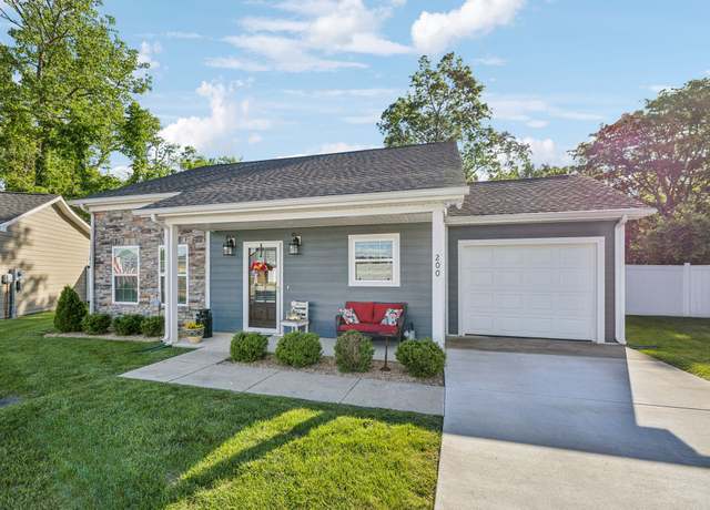 Property at 200 Nichols Dr, Woodbury, TN 37190, 2 beds, 2 baths