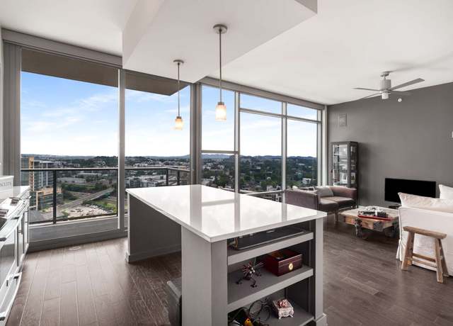 Property at 1212 Laurel St #2009, Nashville, TN 37203, 1 bed, 1 bath