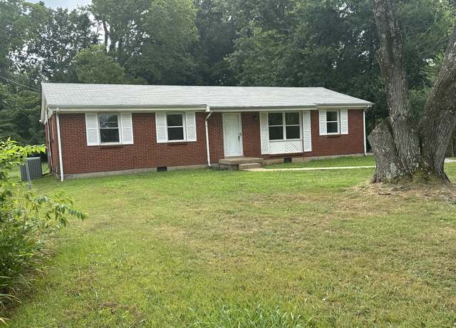 Property at 312 Plantation Dr, Clarksville, TN 37042, 3 beds, 1 bath