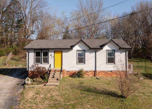 Property at 108 Oakwood Ct, Hendersonville, TN 37075, 3 beds, 1.5 baths