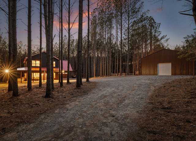 Property at 1194 Horseshoe Rd, Signal Mountain, TN 37377, 4 beds, 2 baths