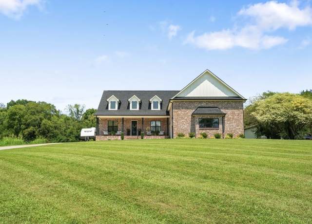 Property at 162 Vantrease Rd, Cottontown, TN 37048, 4 beds, 3.5 baths