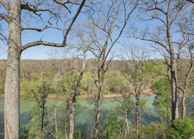 Property at 115 Cragfont Rd, Castalian Springs, TN 37031, 3 beds, 2.5 baths