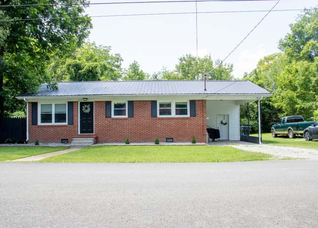Property at 226 N Pine St, Hohenwald, TN 38462, 2 beds, 1 bath