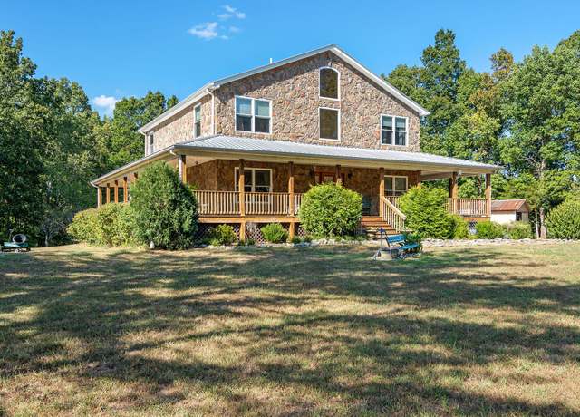 Property at 836 Sulphur Creek Rd, Centerville, TN 37033, 4 beds, 2.5 baths