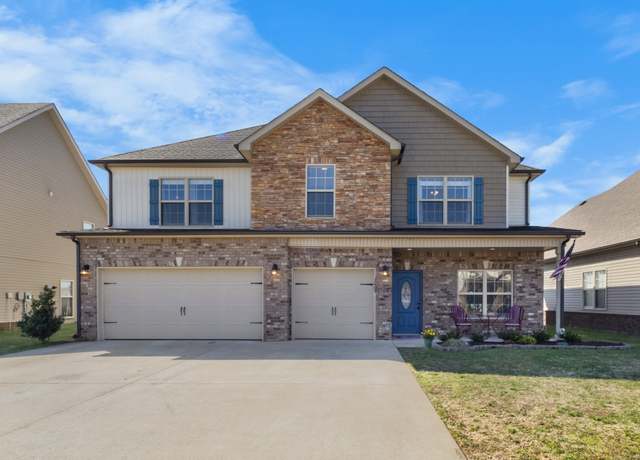 Property at 1008 Thrasher Dr, Clarksville, TN 37040, 4 beds, 3 baths