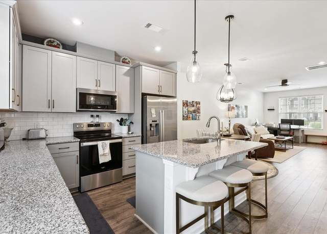 Property at 615 Old Hickory Blvd #721, Nashville, TN 37209, 2 beds, 2.5 baths