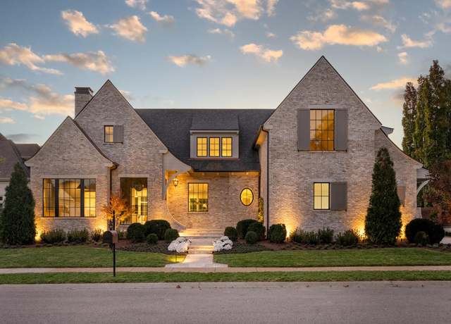 Property at 12 Middleton Park Ln, Nashville, TN 37215, 4 beds, 5 baths
