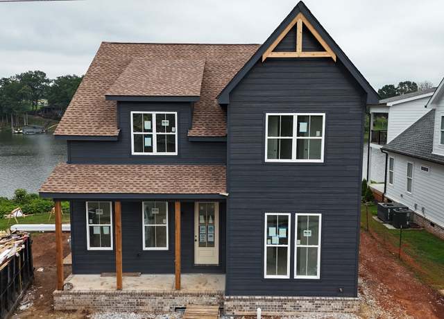 Property at 1108 N Jefferson St, Winchester, TN 37398, 4 beds, 5.5 baths