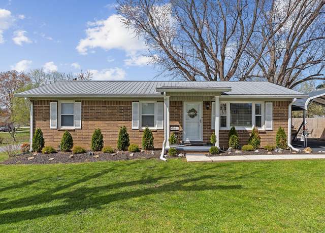 Property at 645 Parkway Dr, Smithville, TN 37166, 3 beds, 2 baths