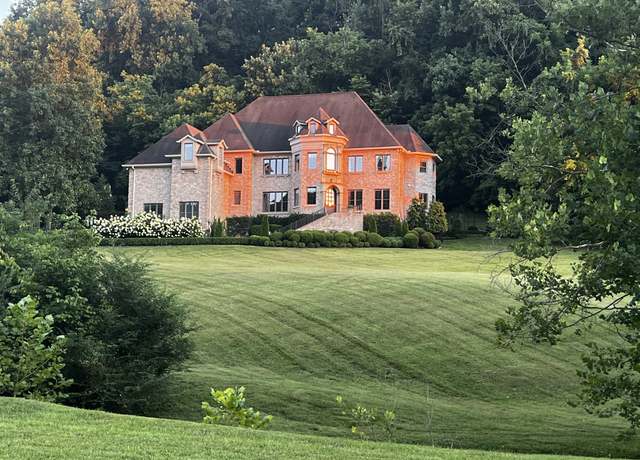 Property at 1060 Natchez Valley Ln, Franklin, TN 37064, 5 beds, 5.5 baths