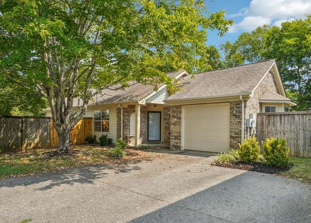 Property at 410 Newbary Ct, Franklin, TN 37069, 3 beds, 2 baths