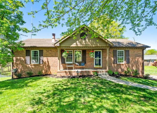 Property at 3405 Curtiswood Ln E, Springfield, TN 37172, 3 beds, 2 baths